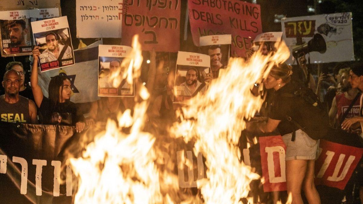 srailli protestocular otoyollar kapatt: Netanyahu'ya atekes ars