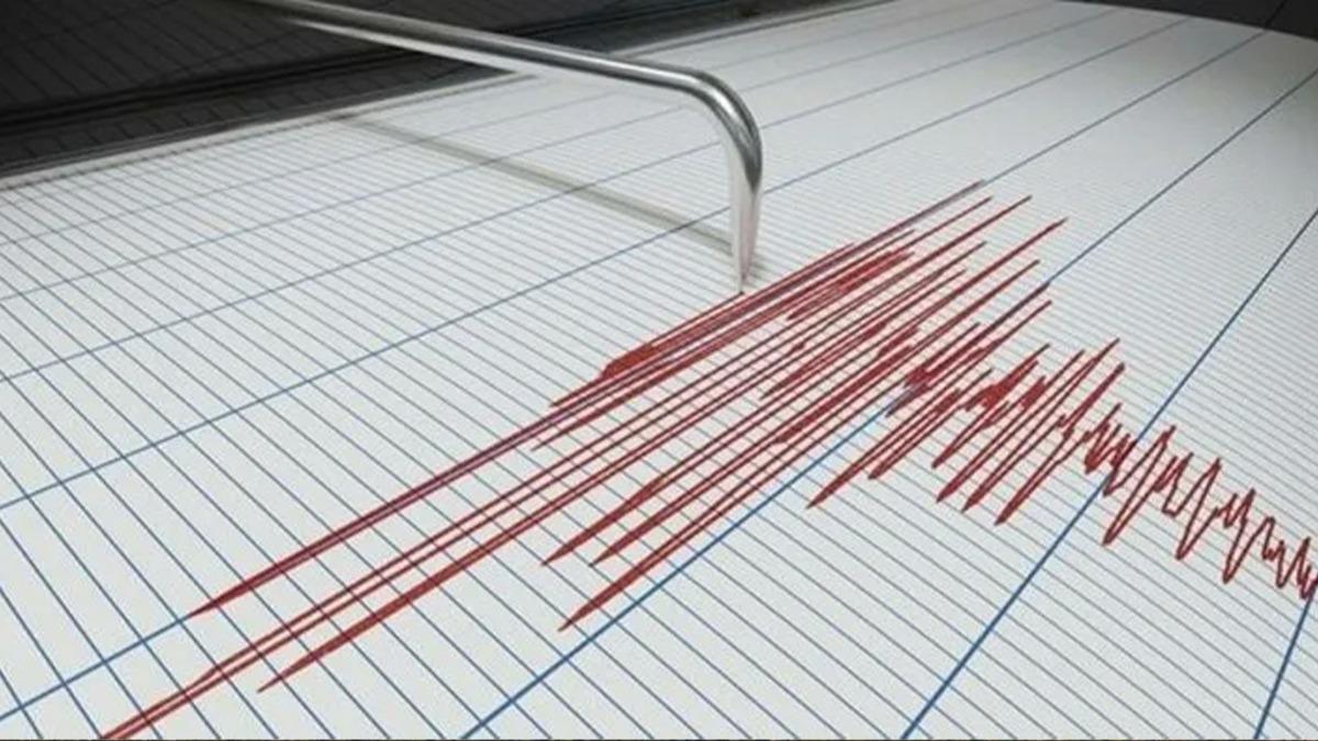 Balkesir'in Sndrg ilesinde bir deprem daha
