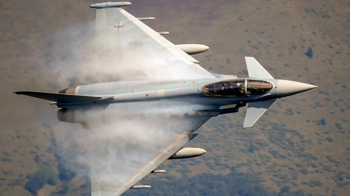 Hkmet tedariki resmen duyurdu: Eurofighter sava uaklarnn gcn artracak karar