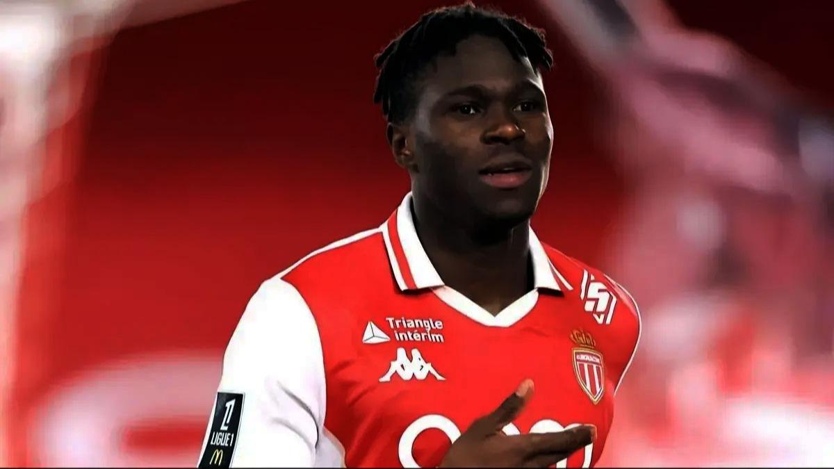 Galatasaray bir transferi daha bitiriyor! Wilfried Singo ile anlama saland