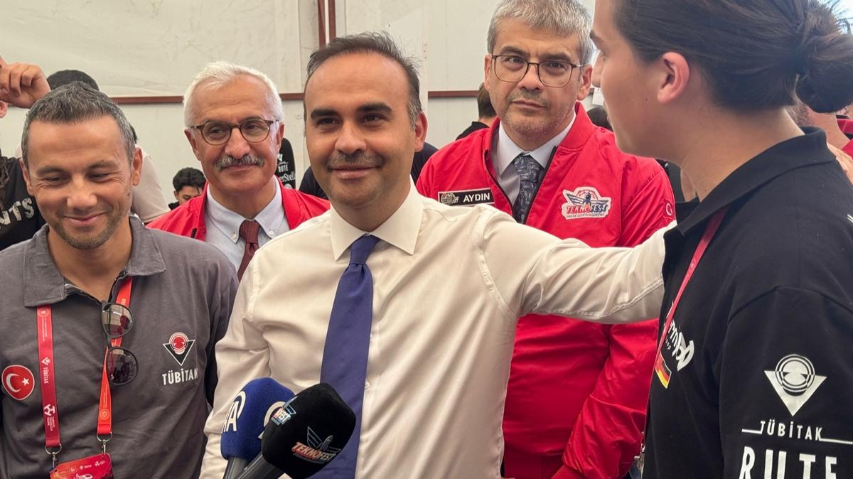 Bakan Kacr: Trk milleti karada olduu gibi denizlerde de ok gl