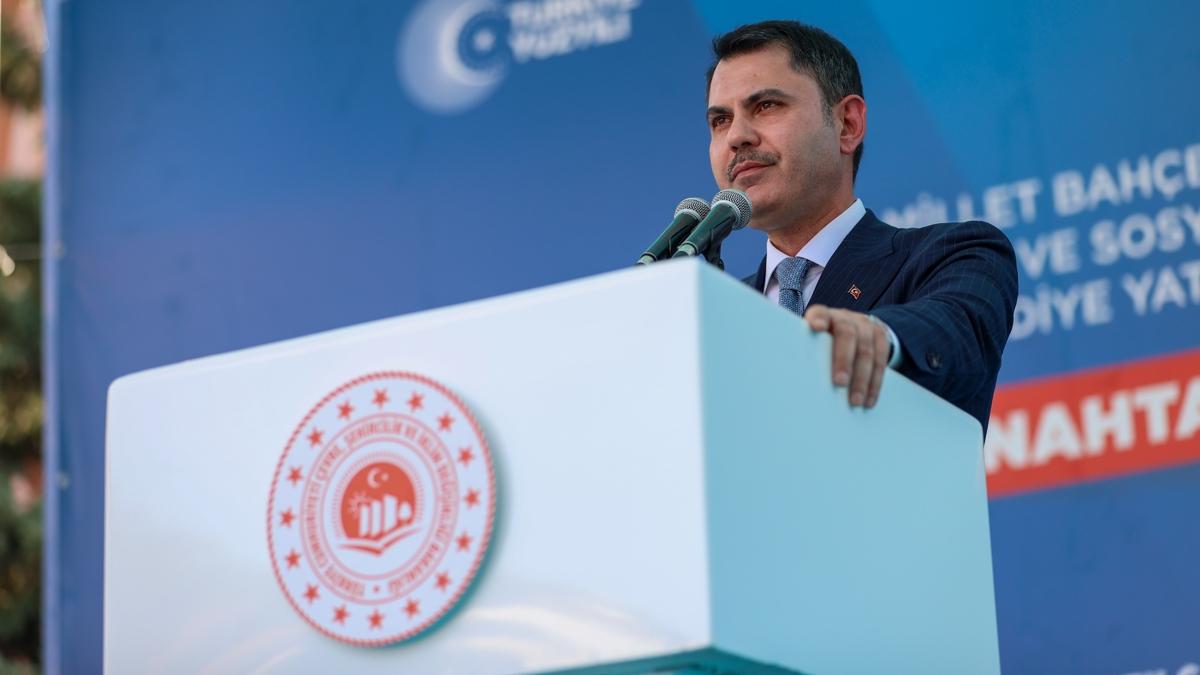 Devlet tm imkanlaryla vatandan yannda... Bakan Kurum: zmir'de afetin izlerini siliyoruz