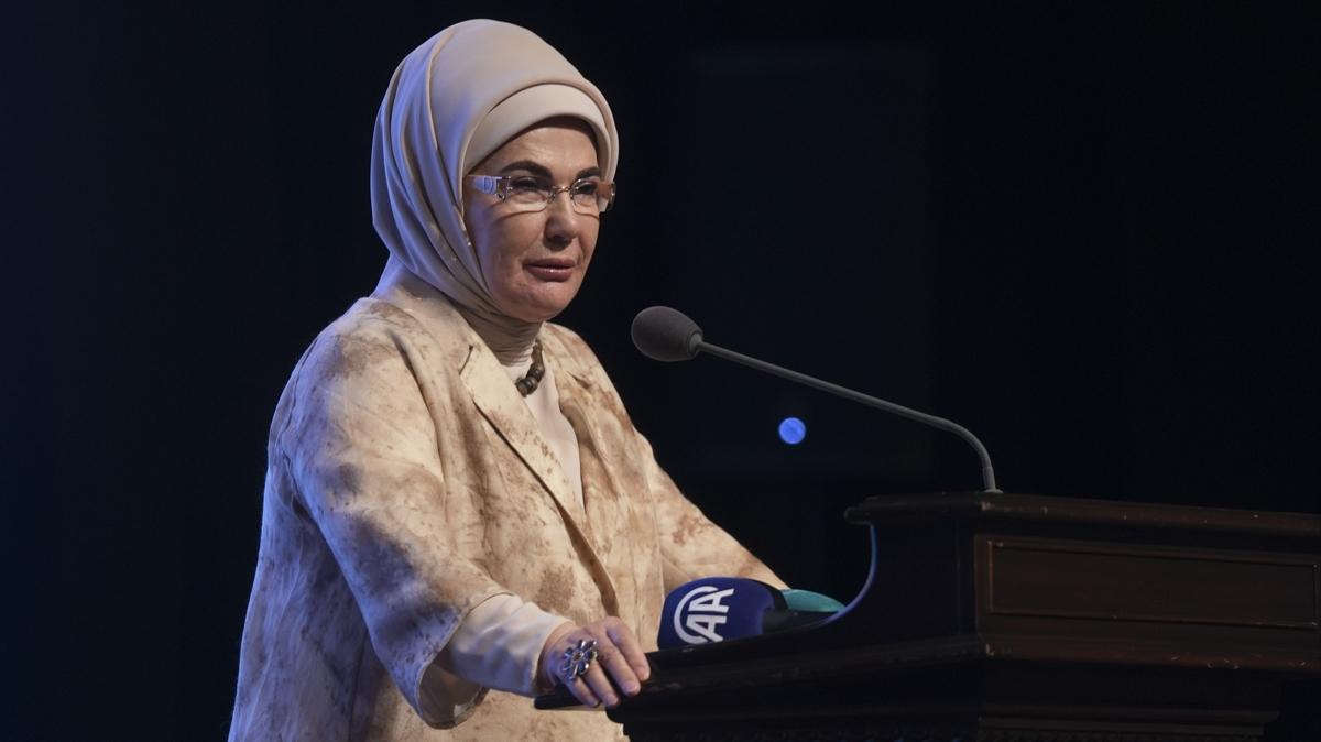 Emine Erdoan: Dualarmz ve yardmlarmz ile Pakistan halkyla beraberiz