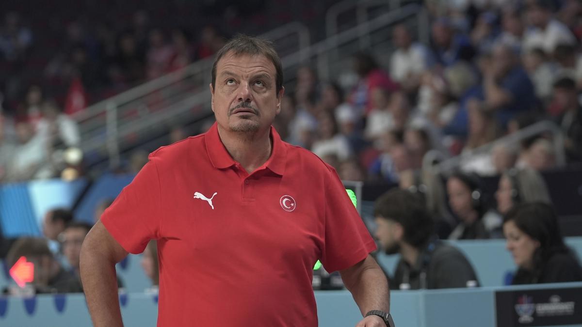 Ergin Ataman'dan Alperen engn'e vg dolu szler