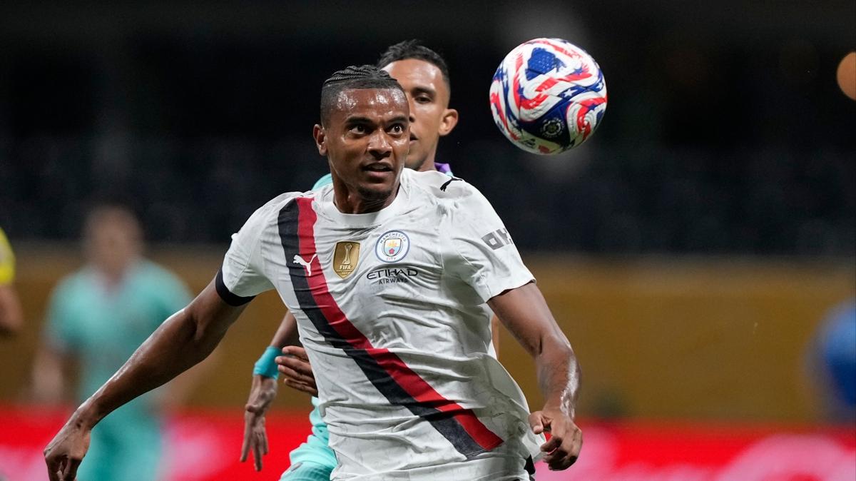 Galatasaray ile anlyordu! Manuel Akanji iin devreye girdiler