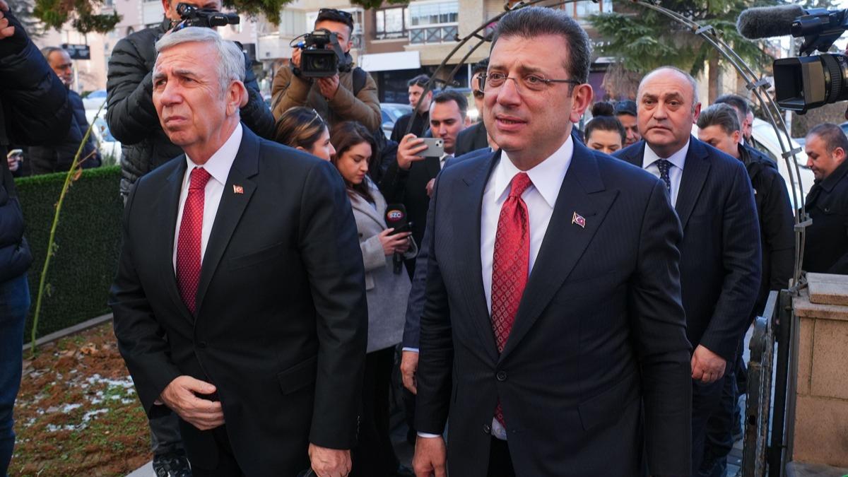 mamolu-Yava kavgas seimlere yansd! CHP mavi ve beyaz diye ikiye blnd