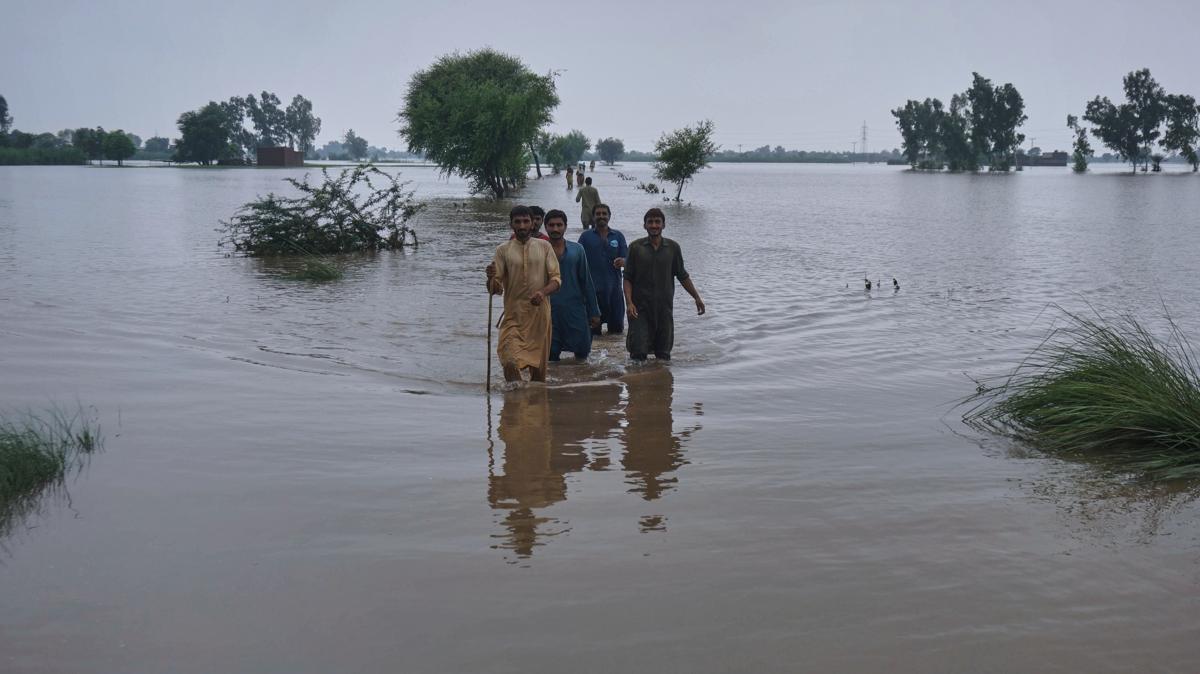 Pakistan'da sel kaynakl lmlerin says 840' at