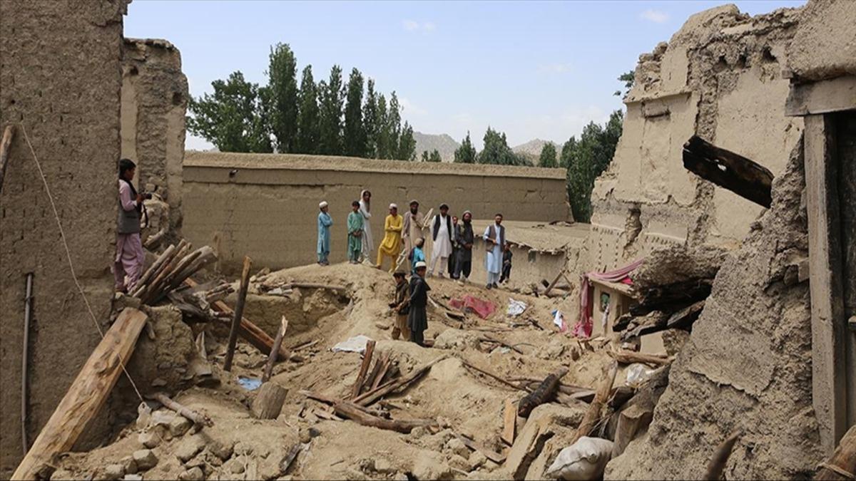 Afganistan 6 byklndeki depremle ykld! Yzlerce l, binlerce yaral var