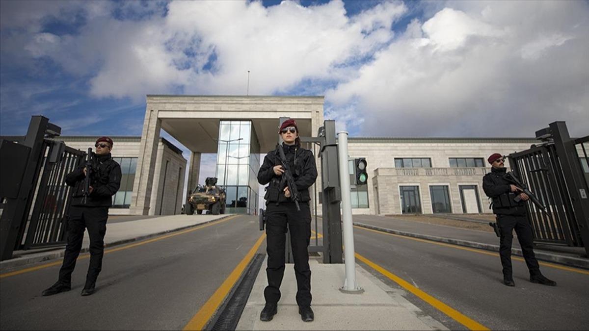 MT'ten siber dolandrclk ebekesine operasyon: rgtn elebas .. yakaland 