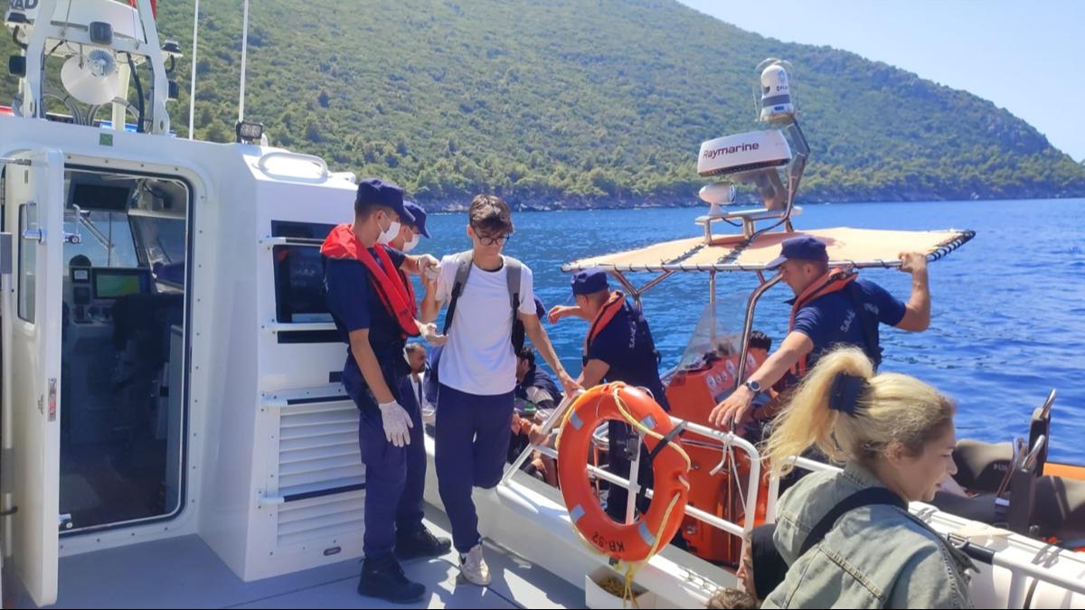 Sahil Gvenlikten kaamadlar: Fethiye'de 29 dzensiz gmen yakaland