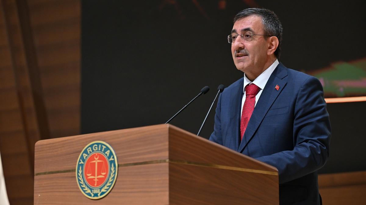Trkiye Yzyl'nn yeni tac ''Sivil anayasa...'' Cevdet Ylmaz: Darbe izlerinden arndrlm, demokratik