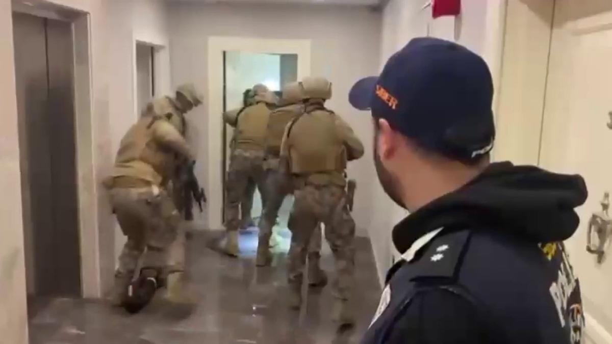 Rezidans dairesinde pheli hareketlilik... Dev uyuturucu operasyonunun detaylarna ulald