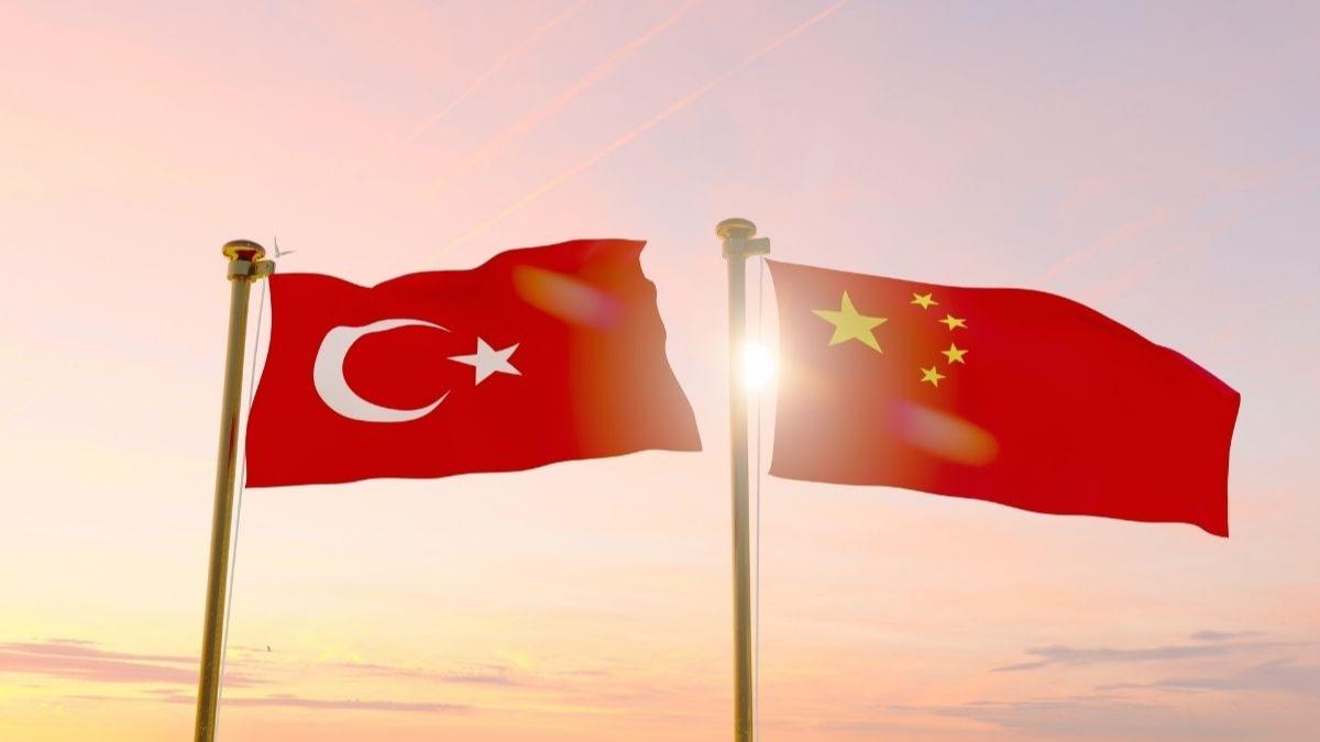 Trkiye-in enerji ortakl kapda! Bakan Bayraktar inli yetkililer ile grt