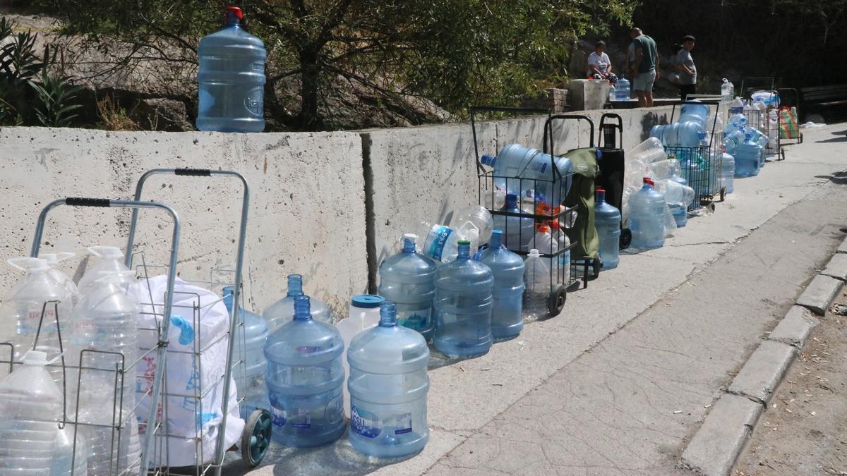 32 saatlik su kesintisinde sre uzad! zmirlinin ilesi bitmiyor