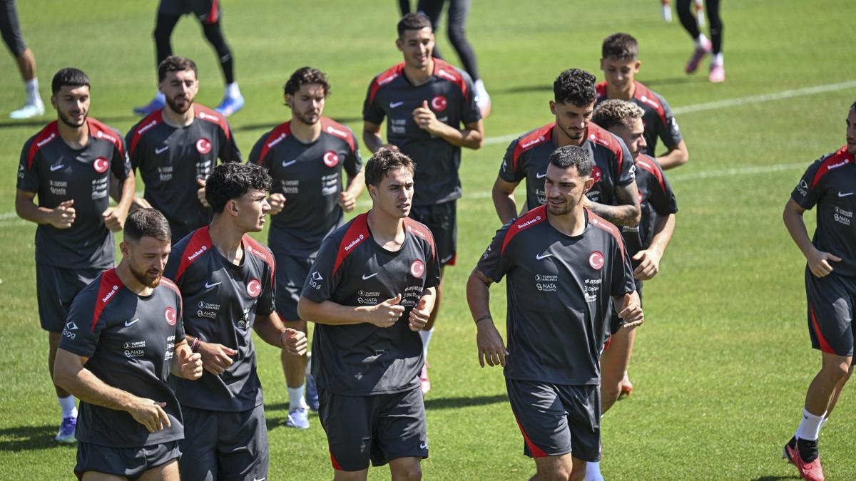 A Milli Futbol Takm, Grcistan mana hazr