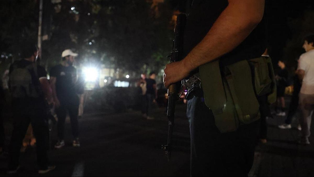 am'da patlama sesi: Bomba ykl ara infilak oldu