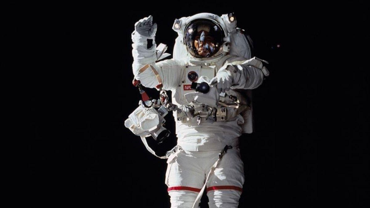 ''Uzay gemisi saldr altnda'' yalan 1 milyon yenden etti! Japonya'da astronot dolandrcl