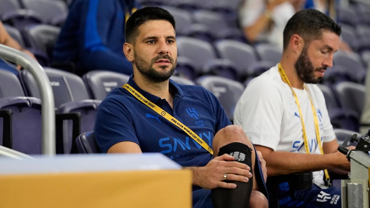 Aleksandar Mitrovic'in yeni adresi belli oldu