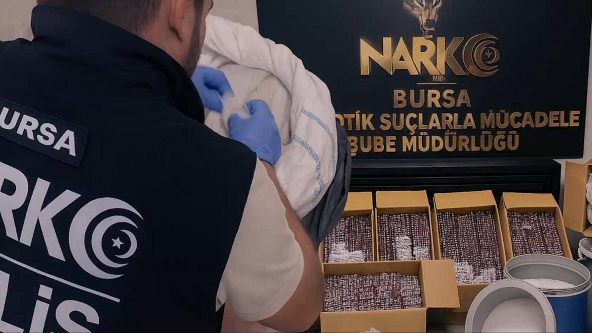 Bursa'da 300 bin adet uyuturucu hap ele geirildi