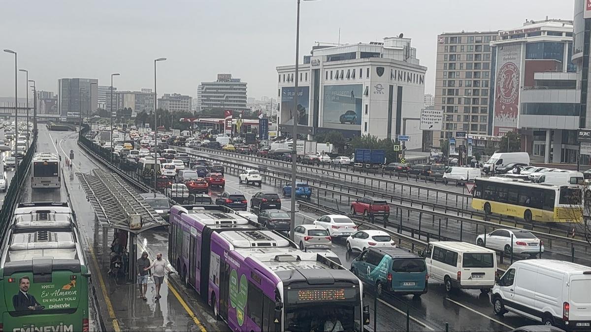 stanbul'da trafik kilit
