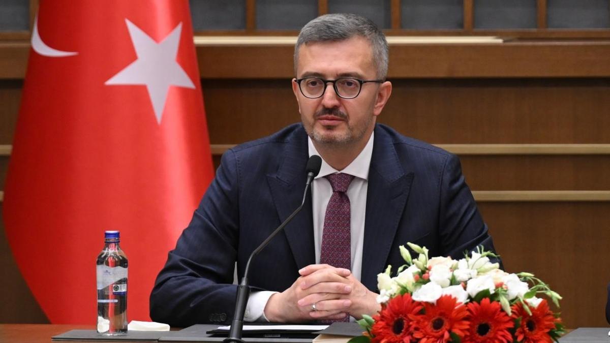 letiim Bakan Duran ''Filenin Sultanlar''n kutlad 