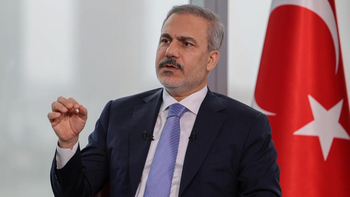 Bakan Fidan'dan greve yeni balayan ngiliz mevkida Cooper'a tebrik