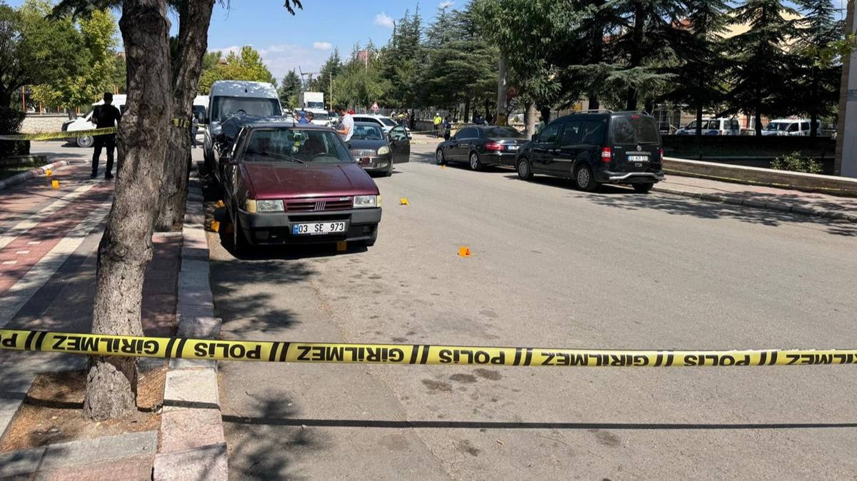 Boanma sonras sokak ortasnda cinayet! Eski einin ailesine kurun yadrd