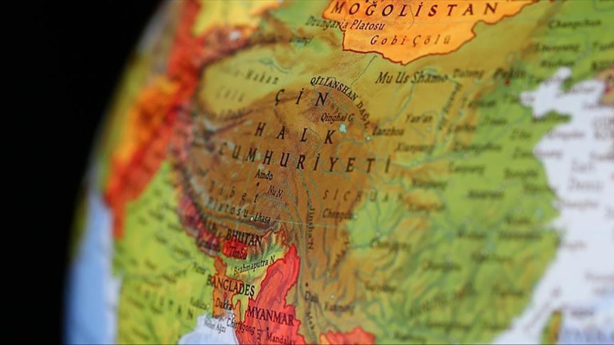 in'den Filipinler'le gerilimi trmandracak ilan