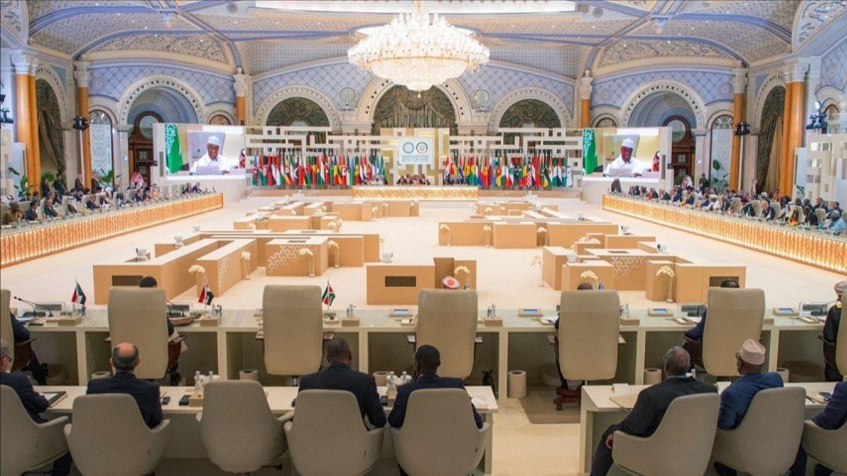Doha'da acil zirve karar! Arap slam Ortak Olaanst Zirvesi toplanyor