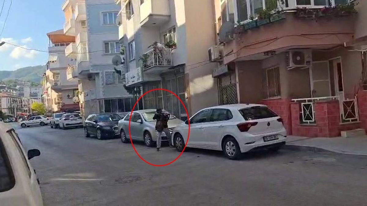 Karakola silahl saldrda yeni gelime... Silah kullanmay babas retmi 