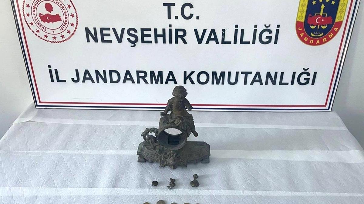 Tarihi eserleri satmak isterken yakaland