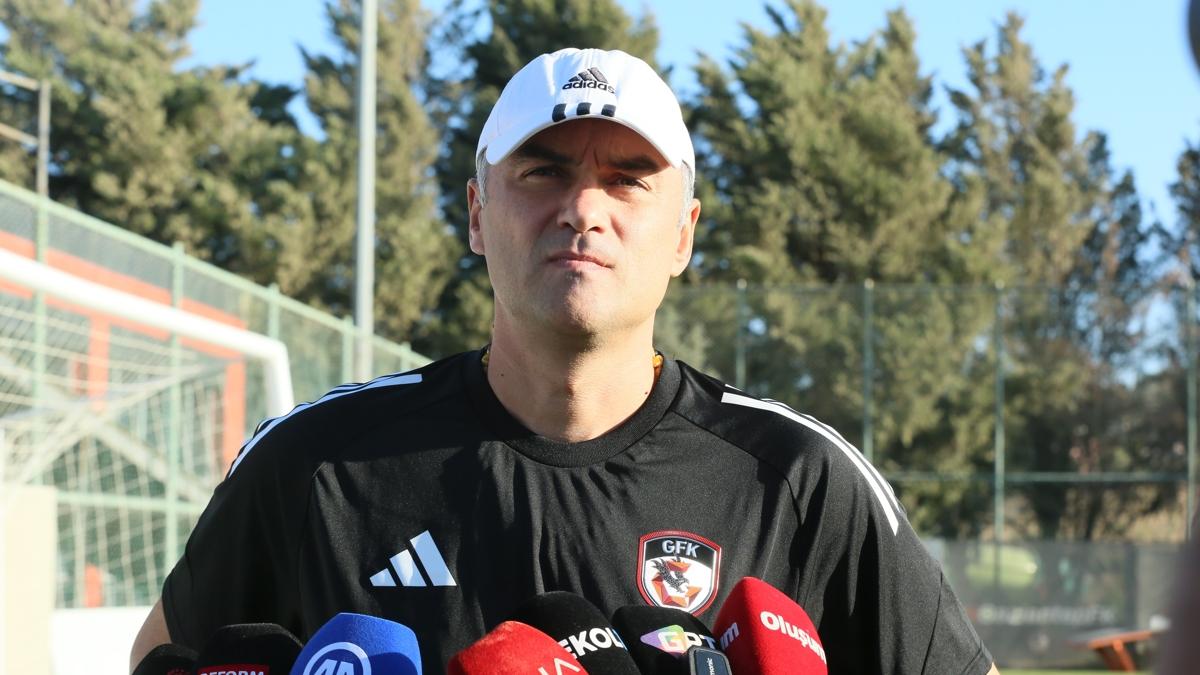 Burak Ylmaz 3'te 3 peinde