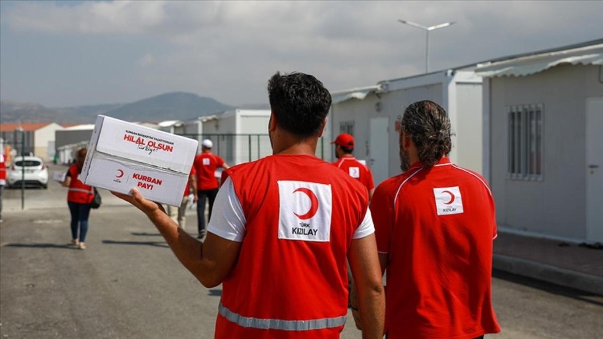 Trk Kzlay'dan Somali'deki ihtiya sahiplerine byk destek