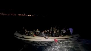 Aralarında çok sayıda çocuk bulunuyor... Karaburun'da düzensiz göçmenler kurtarıldı