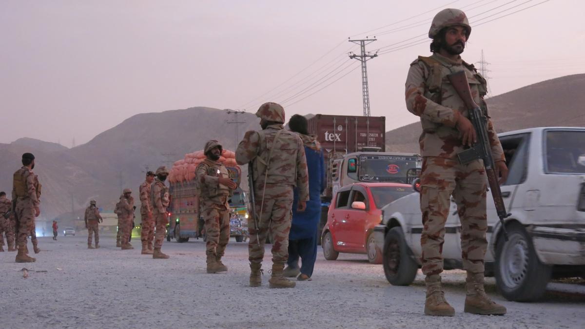 Pakistan'da 31 militan ldrld