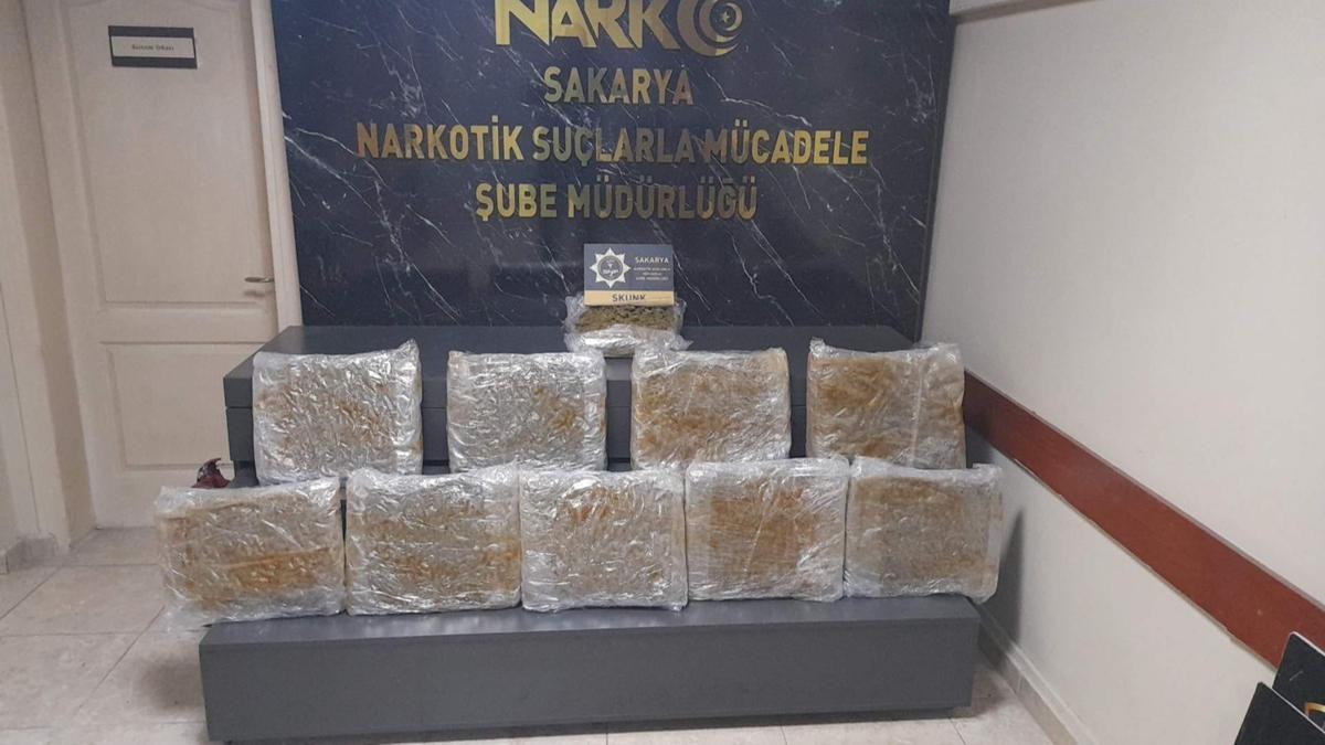 Anadolu Otoyolu'nda uyuşturucu takibi! 5 kişi tutuklandı