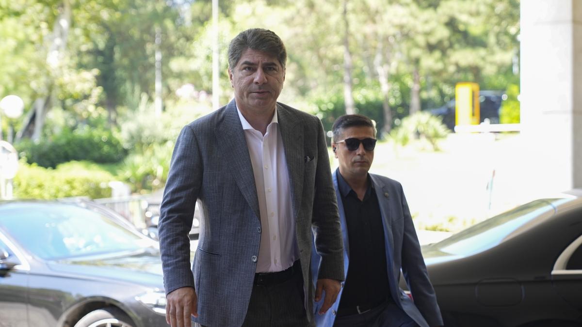 Hakan Safi: Fenerbahe'ye ampiyonluk borcumuz var