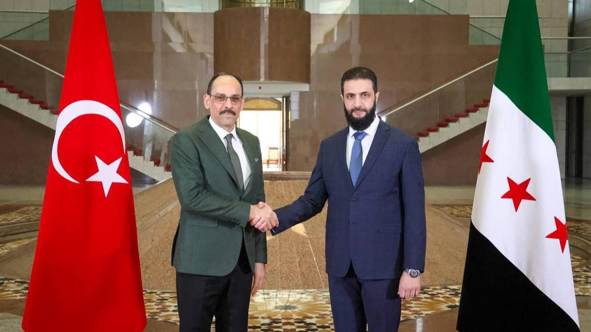 Suriye'ye srpriz ziyaret: MT Bakan Kaln, ara ile grecek