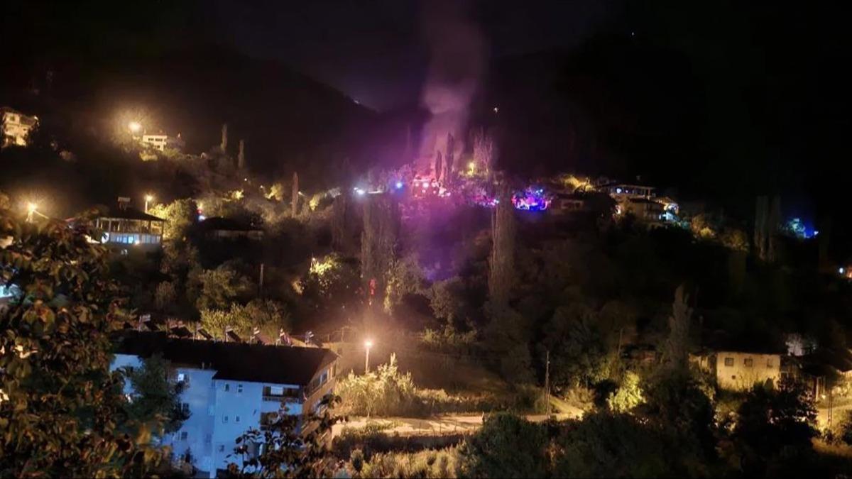 Adana'da korkutan yangn: Anne ve olu yaraland