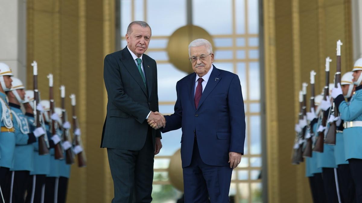 Cumhurbakan Erdoan, Filistin Devlet Bakan Abbas onuruna akam yemei verdi
