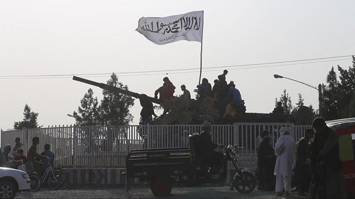 Afganistan'da ubat aynda gzaltna alnan ngiliz ift serbest brakld