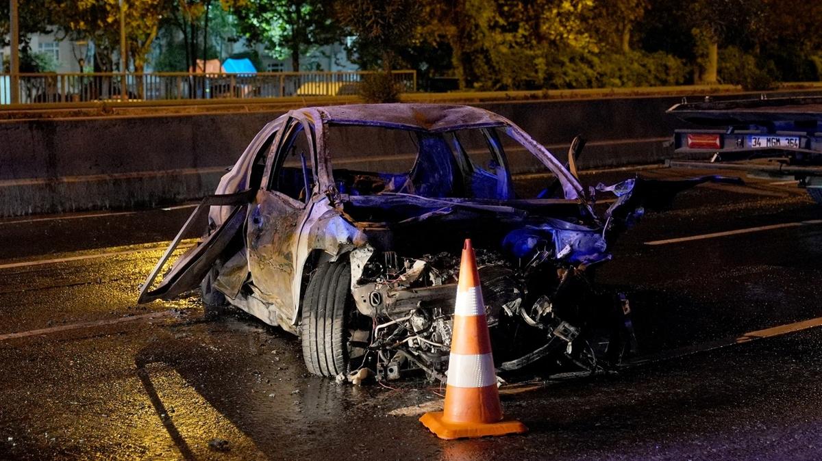 Esenler'de feci kaza! Ara bu hale geldi