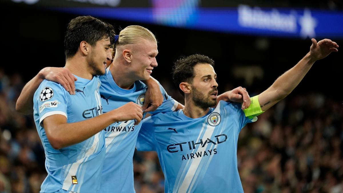 Manchester City, Napoli'yi 2 golle geti