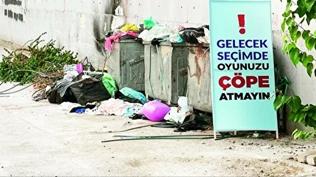 Vatandaştan CHP'ye afişli protesto