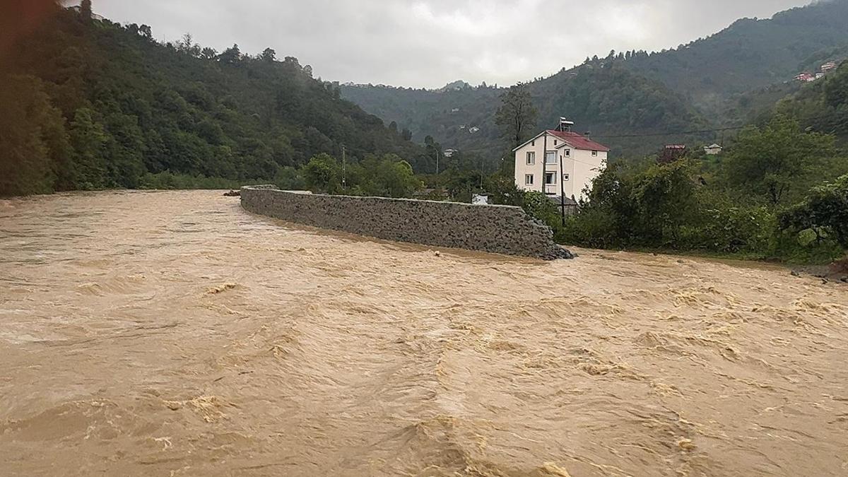Giresun'da saanak: Mahsur kalan 19 kii kurtarld