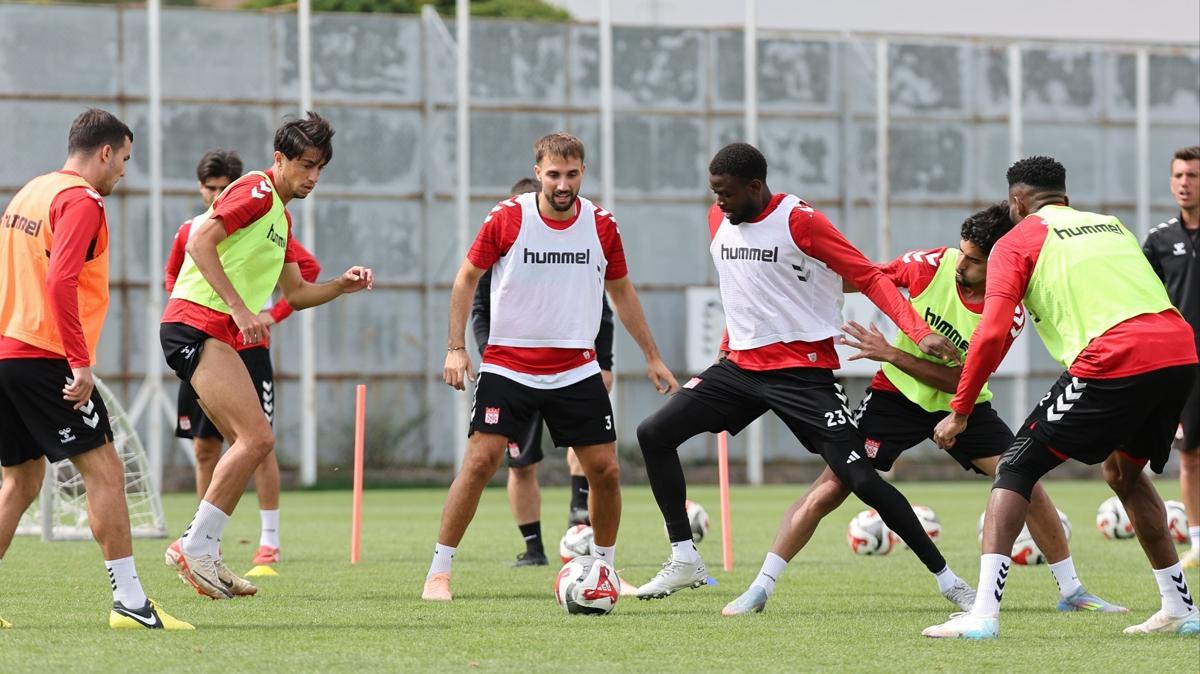 Sivasspor, Adana Demirspor mesaisinde