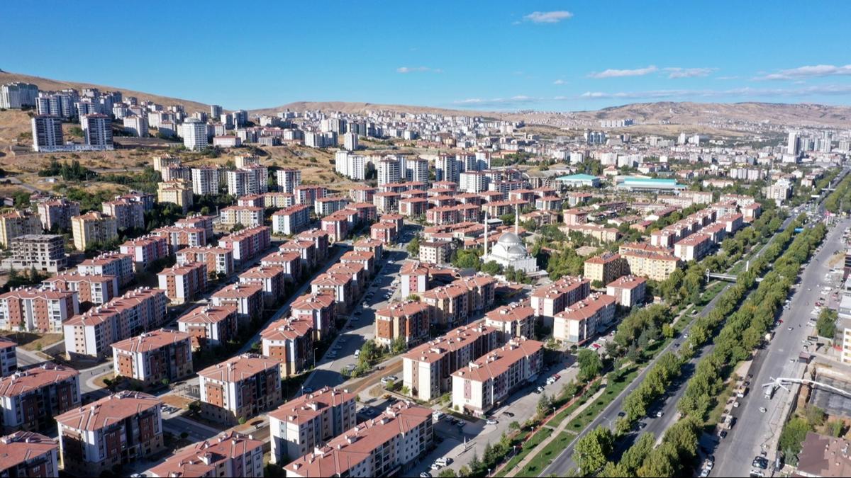 Depremin yaralar sarlyor: Elaz'da dev konut projesi tamamland