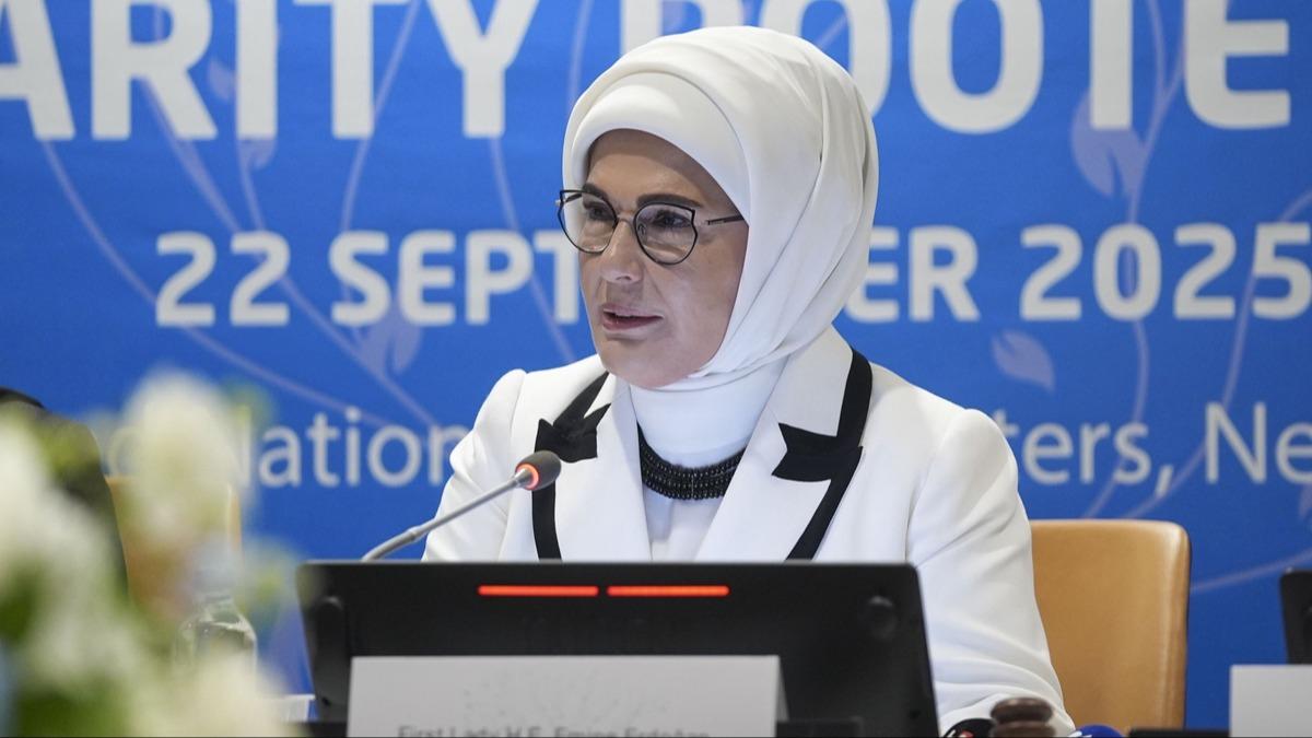 Emine Erdoan: Trkiye olarak; bara, adalete ve ortak refaha giden yolun aileden getiine inanyoruz