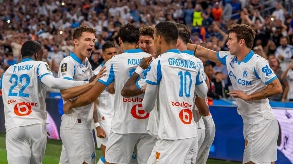 Marsilya, PSG'yi devirdi