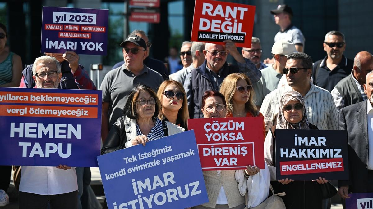 67 yllk sorun iin kapya dayandlar... Ankara Bykehir Belediyesi nnde protesto